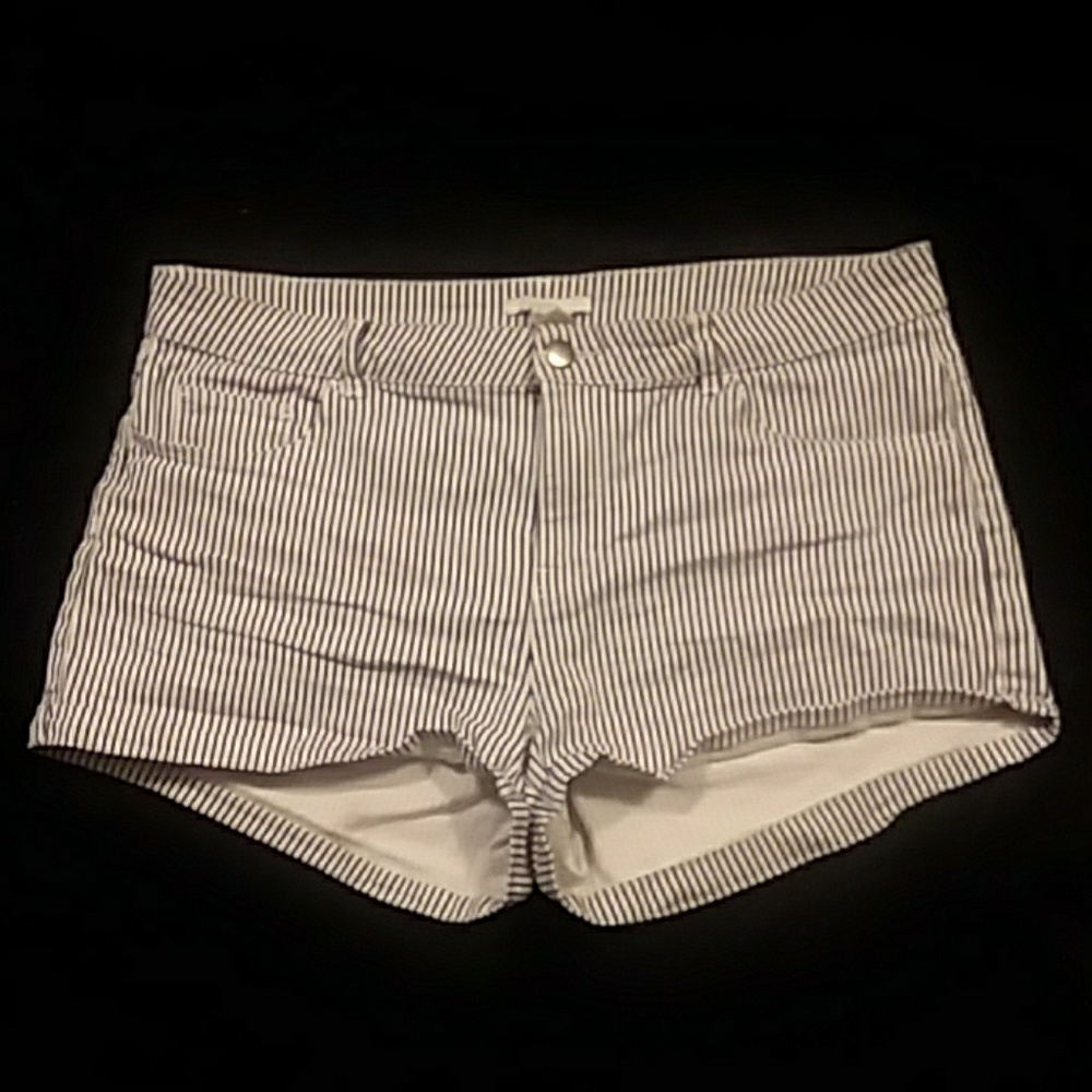 Short striped shorts